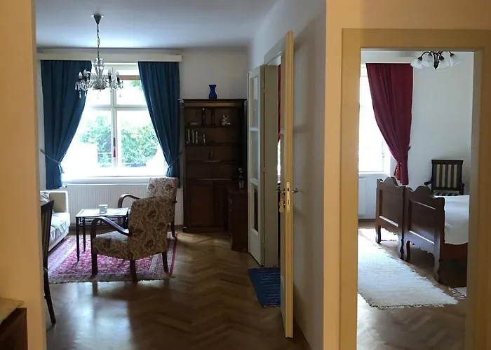 Parkside Flat In The Oldtown * Bratislava
